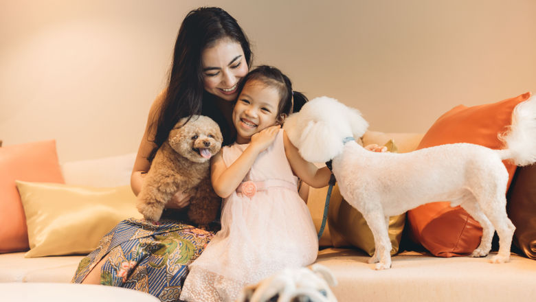 Great World Residences offers fully furnished, pet-friendly apartments with one- to four-bedroom layouts, modern interiors, kitchen facilities, and access to extensive recreational and co-working amenities.